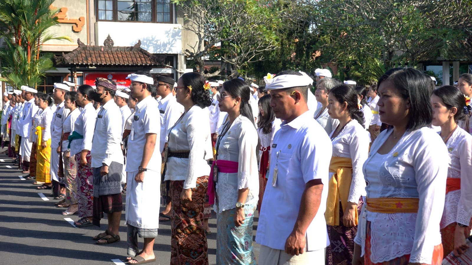 Peringati Harganas Ke-33, Bupati Klungkung Ingatkan Peran Ayah dalam Pengasuhan Anak