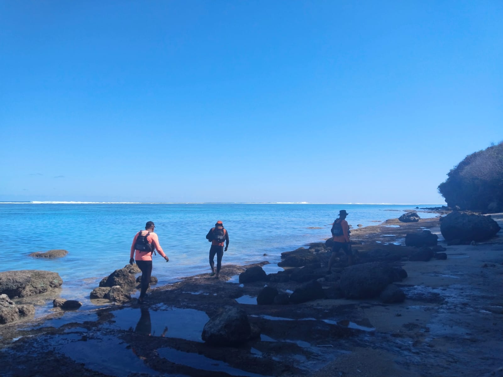 Mandi Sembari Cari Kepiting, Dua Buruh Asal Jember Terseret Arus di Pantai Greenbowl Bali