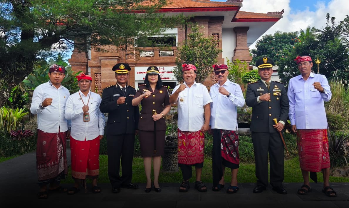 Pimpin Apel Harganas 2026, Bupati Sedana Arta Sebut Keluarga Kuat Pondasi Utama Pembangunan Bangli
