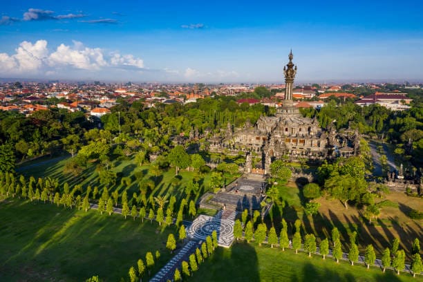 Prakiraan Cuaca Bali Minggu 7 Juni 2026 : Suhu Kota Denpasar Tembus 34°C Bangli Terdingin