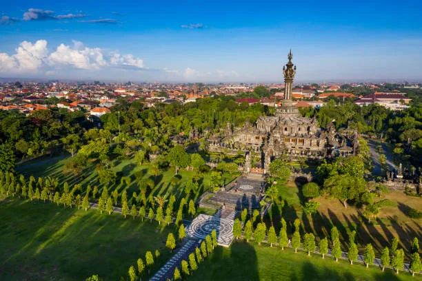 Prakiraan Cuaca Bali Minggu 7 Juni 2026 : Suhu Kota Denpasar Tembus 34°C Bangli Terdingin