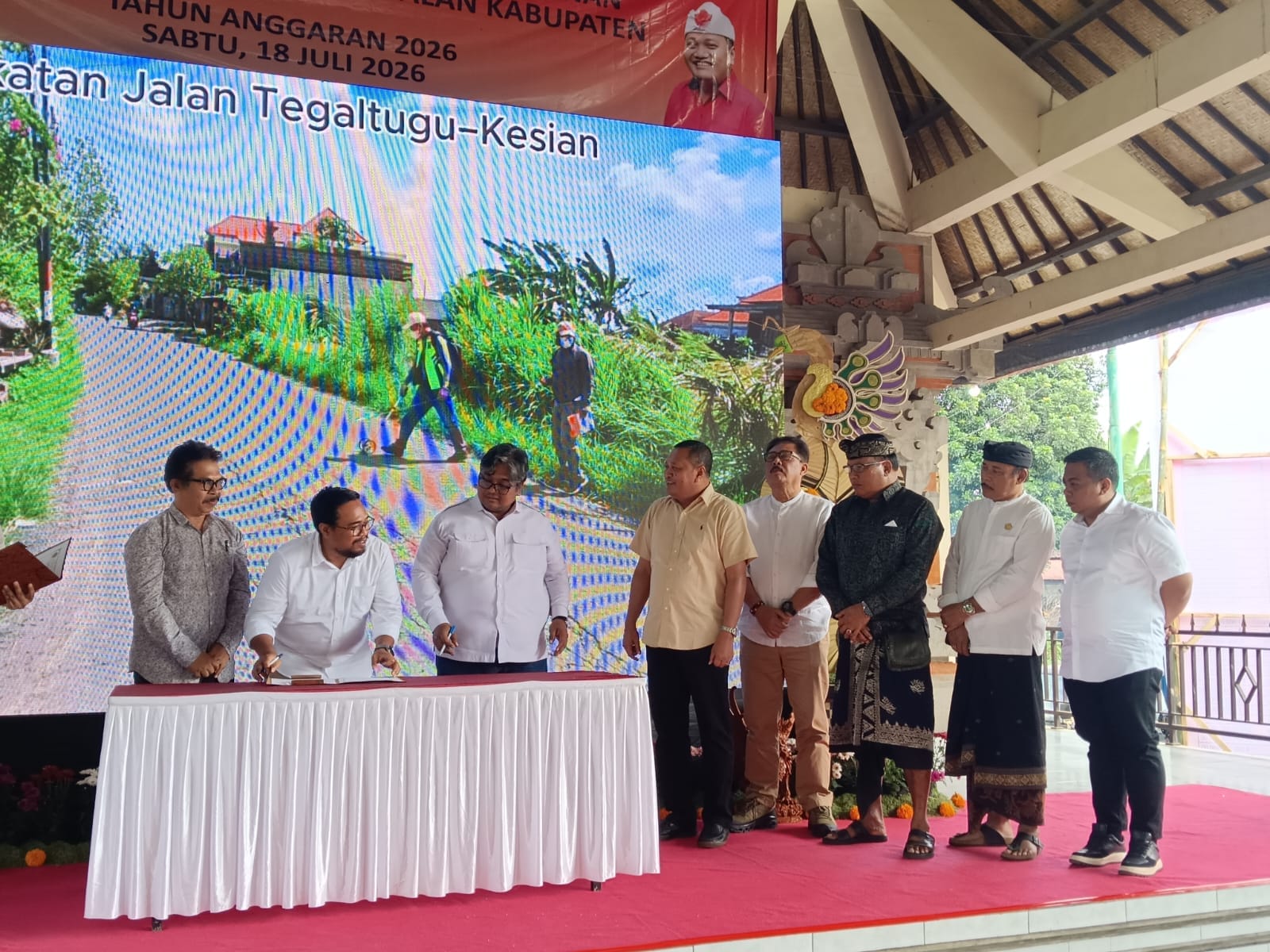 Bupati Gianyar Beber Keseriusan Perbaiki Jalan, Rp189 Miliar Tuntaskan Jalan Rusak Hingga 2027
