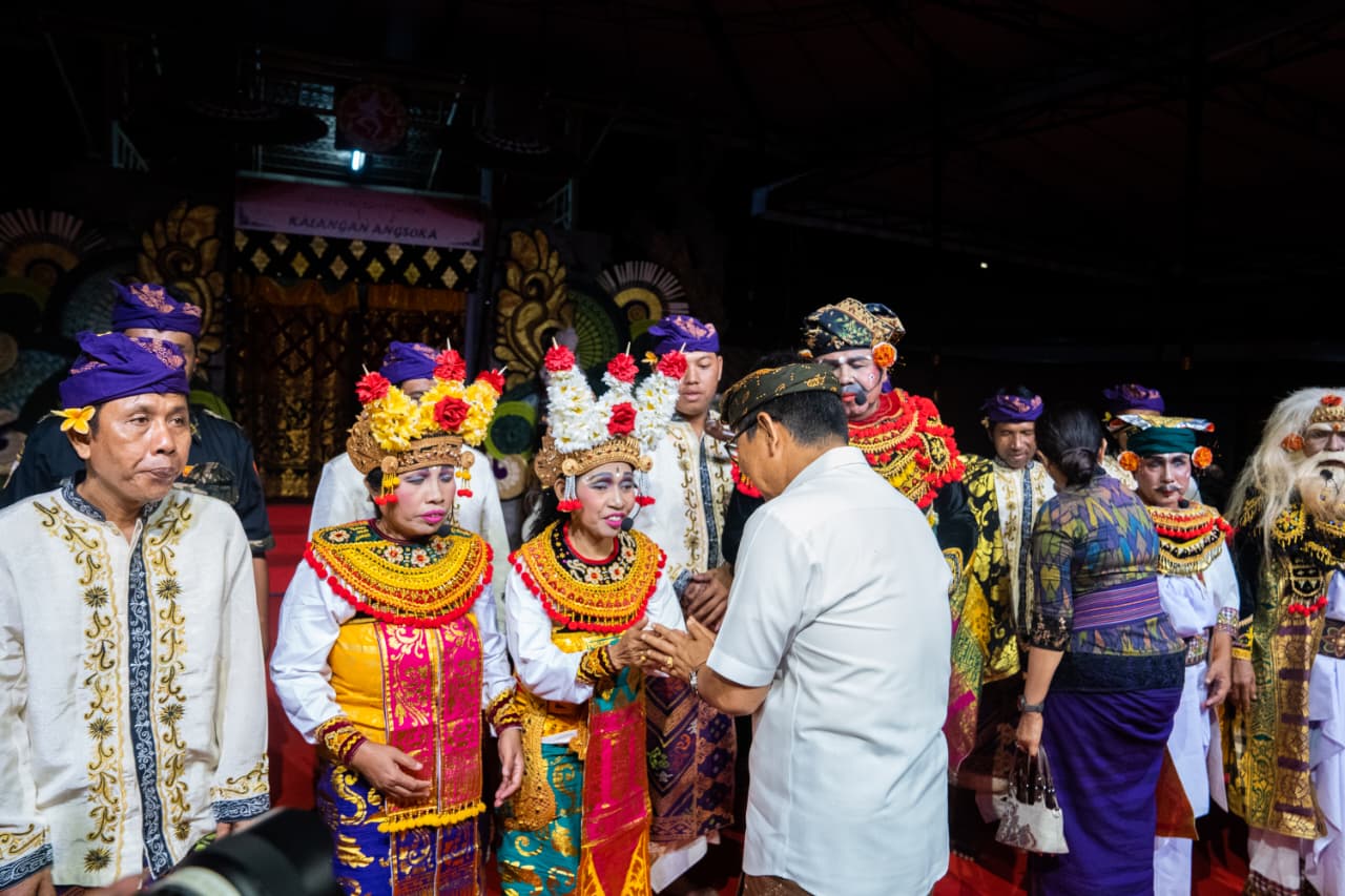 Seniman Pertuni Badung Sukses Guncang Panggung PKB 2026 Lewat Lakon ‘Putra Kusuma Bangsa’, Bupati Adi Arnawa Janji Jamin Kesetaraan Ruang