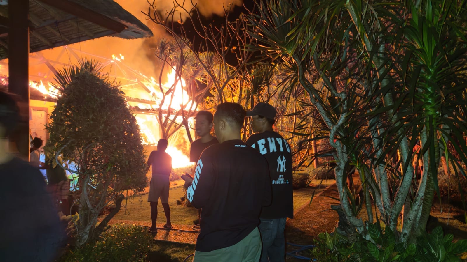 Restoran Atap Alang-alang di Lembongan Ludes Terbakar, Kerugian Tembus Rp 200 Juta