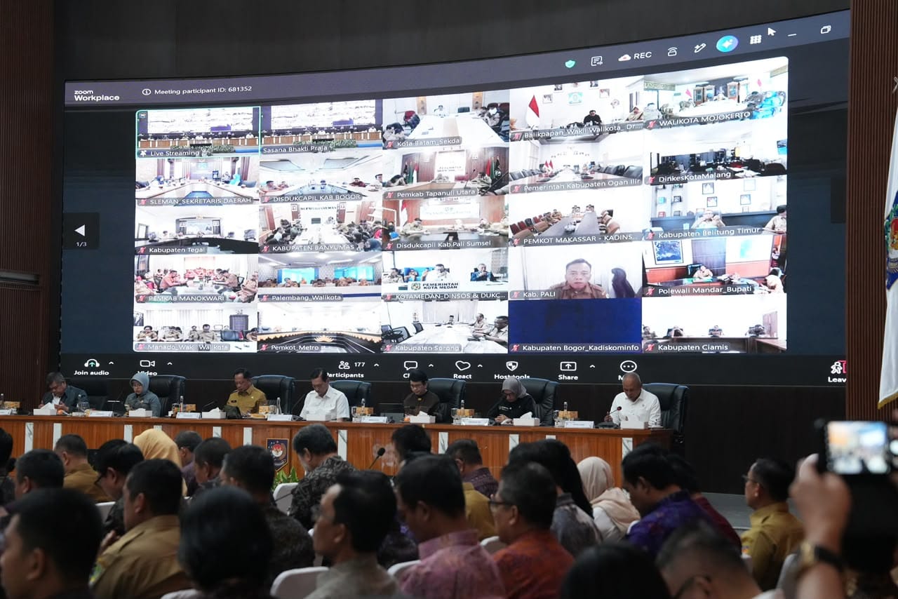 Hadiri Rakor di Kemendagri, Bupati Adi Arnawa Tegaskan Komitmen Transformasi Digital Badung