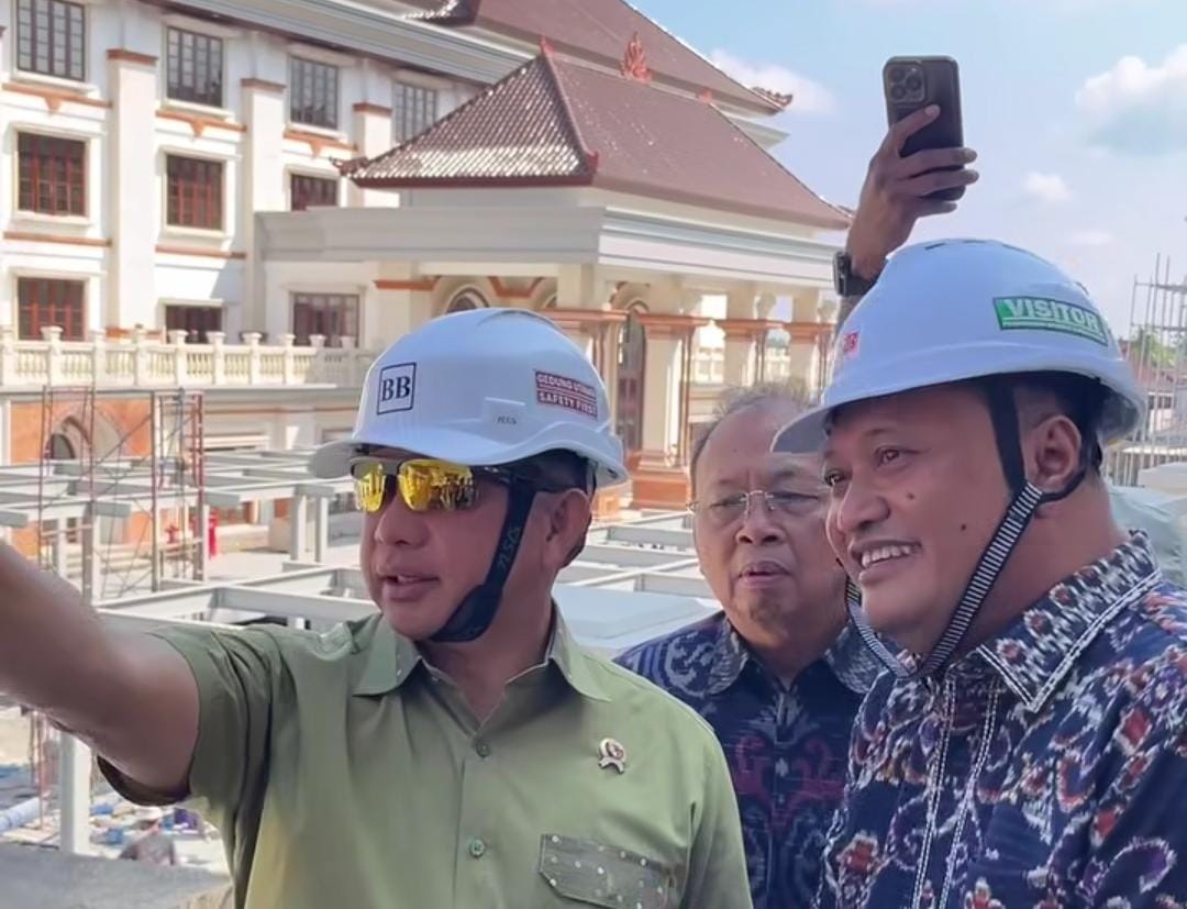 PAD Tembus Rp 2 Triliun, Mendagri Kaget Pemkab Gianyar Mampu Bangun Puspem Megah Tanpa Utang
