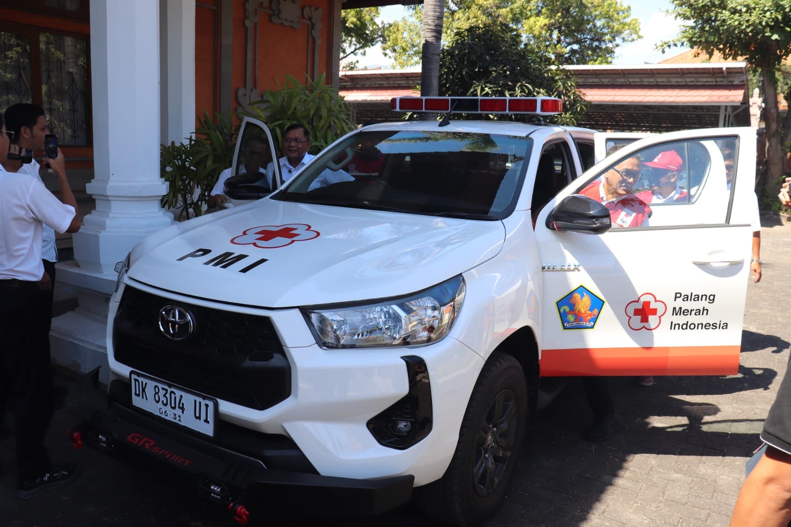 Bupati Buleleng Serahkan Mobil Operasional Penanggulangan Bencana untuk Perkuat Layanan PMI