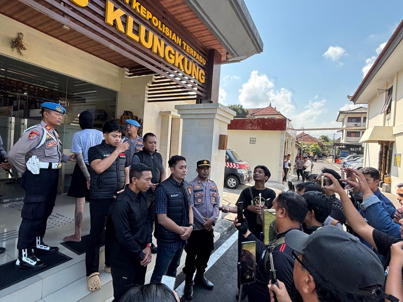 Kronologi Terungkapnya Pembunuhan Pedagang Lawar di Klungkung, Dari Celana Pelaku dan HP Korban