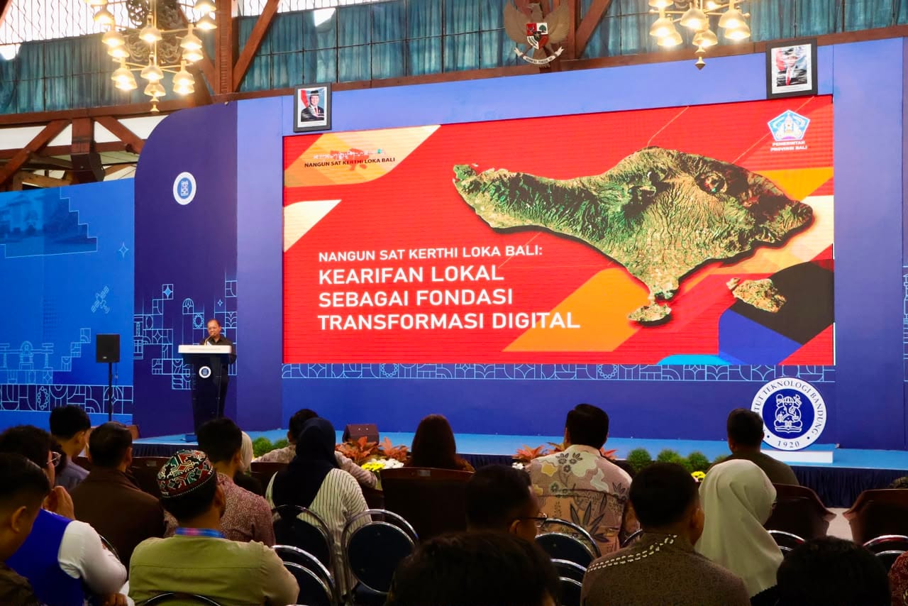Bicara Etika AI di ITB, Gubernur Koster Sebut Digitalisasi Harus Jaga Warisan Budaya Bali