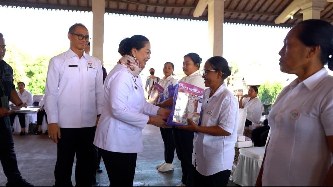Posyandu Bali Bertransformasi, Ratusan Kader di Buleleng Terima Paket Bantuan Pangan
