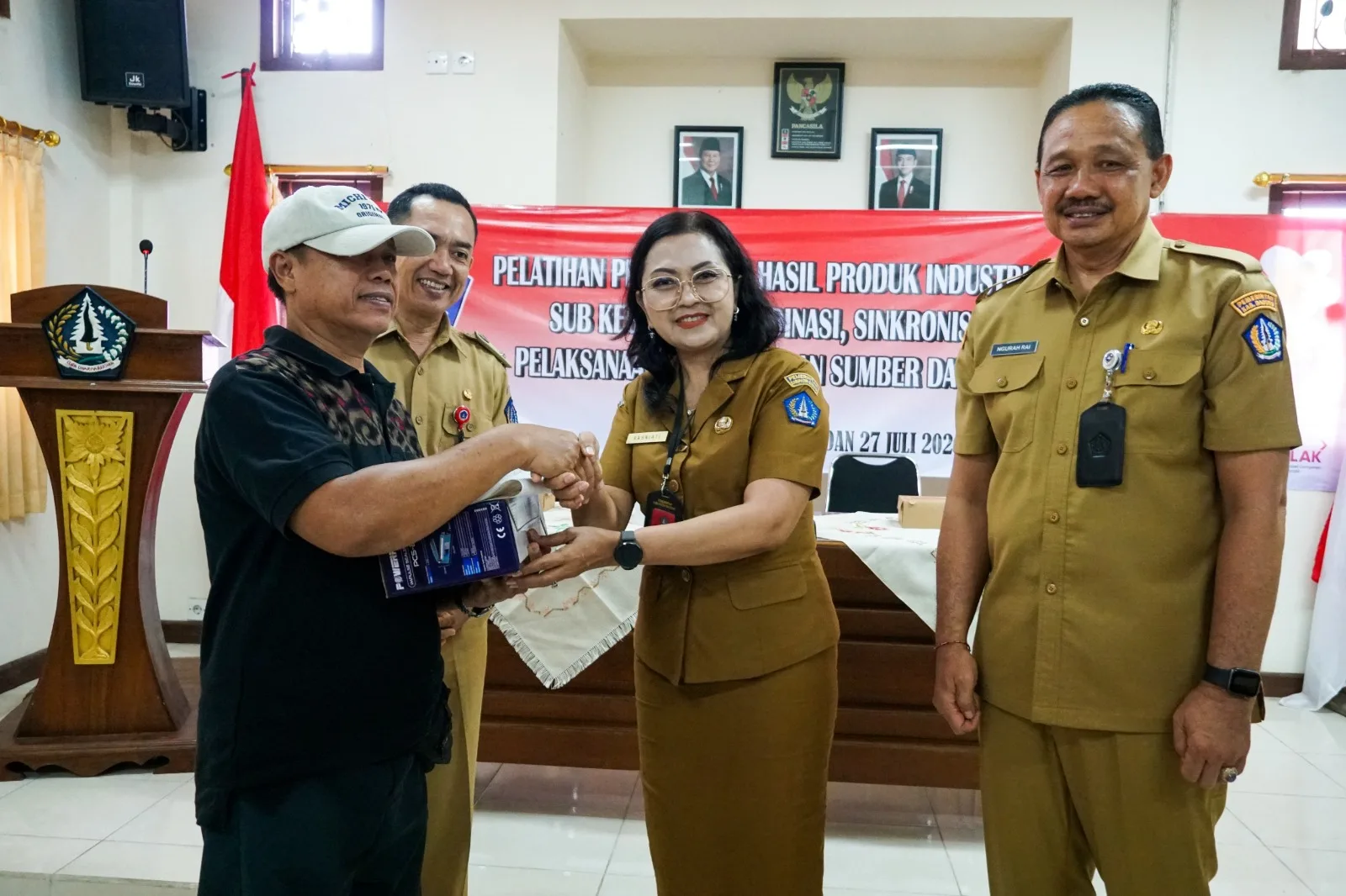 Bantu 39 Pelaku IKM Sading, Pemkab Badung Fasilitasi Alat Pengemasan dan Ruang Promosi Puspem