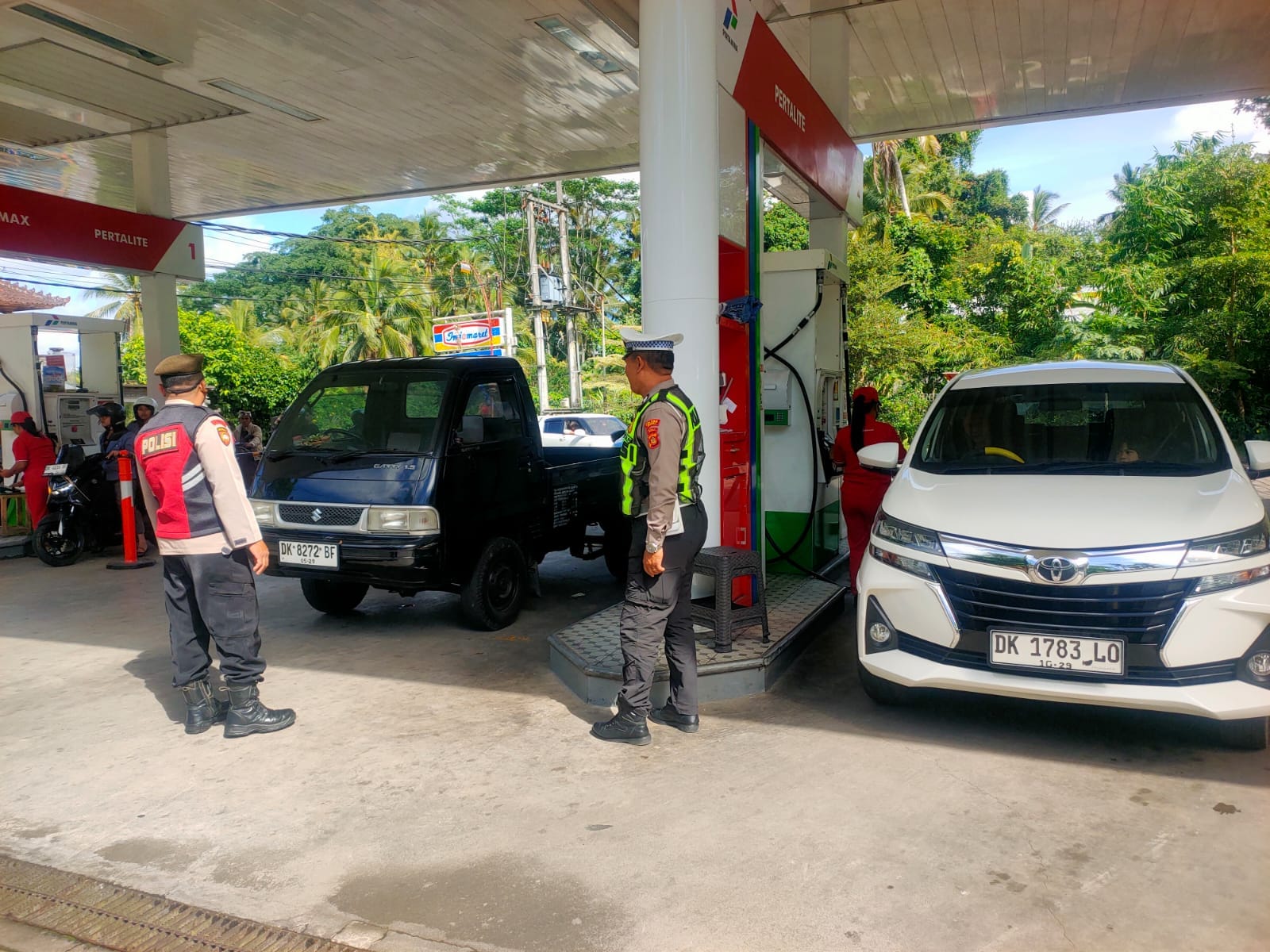 Antisipasi Kelangkaan Pasca Penyesuaian Harga, Polsek Bangli Cek Stok BBM di SPBU Kota