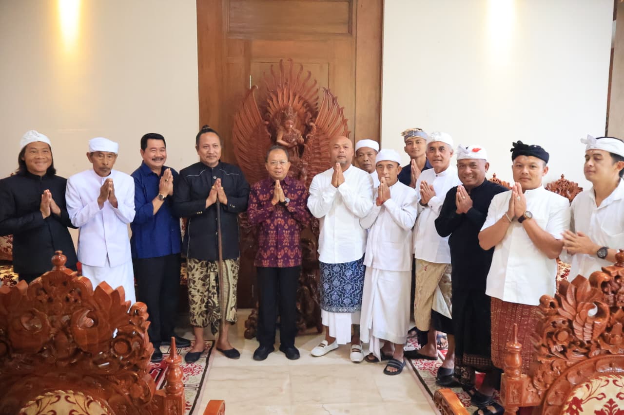 Karya 10 Tahunan Pura Ulun Danu Batur, Gubernur Koster Kucurkan Bantuan Rp1,5 Miliar dan Siap Hadiri Puncak Acara