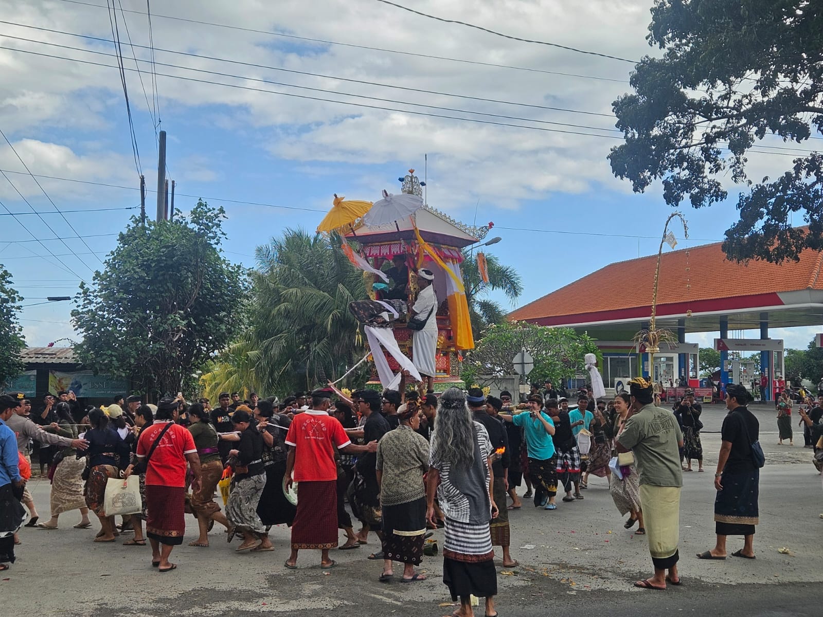 Gunakan Ritual Sembilan Tirta Pembuka Status ‘Salah Pati’, Nyoman Colik Bisa Diabenkan