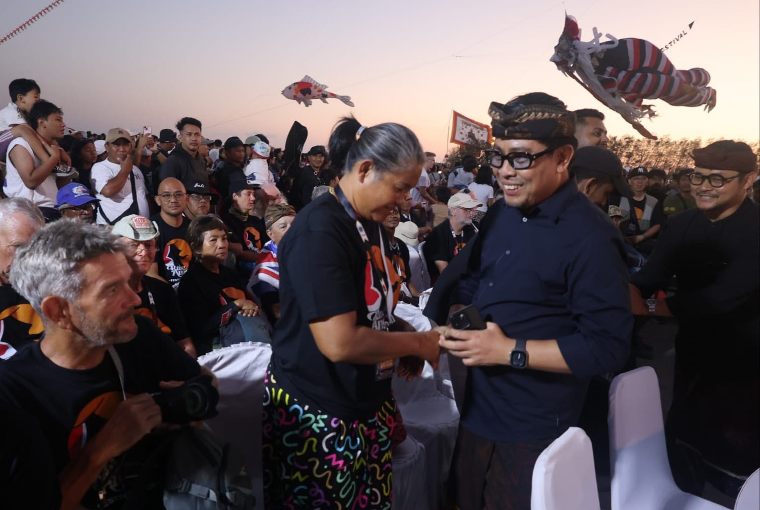 Wawali Arya Wibawa Buka Rare Angon International Kite Festival 2026, Langit Mertasari Dihiasi Layangan 23 Negara