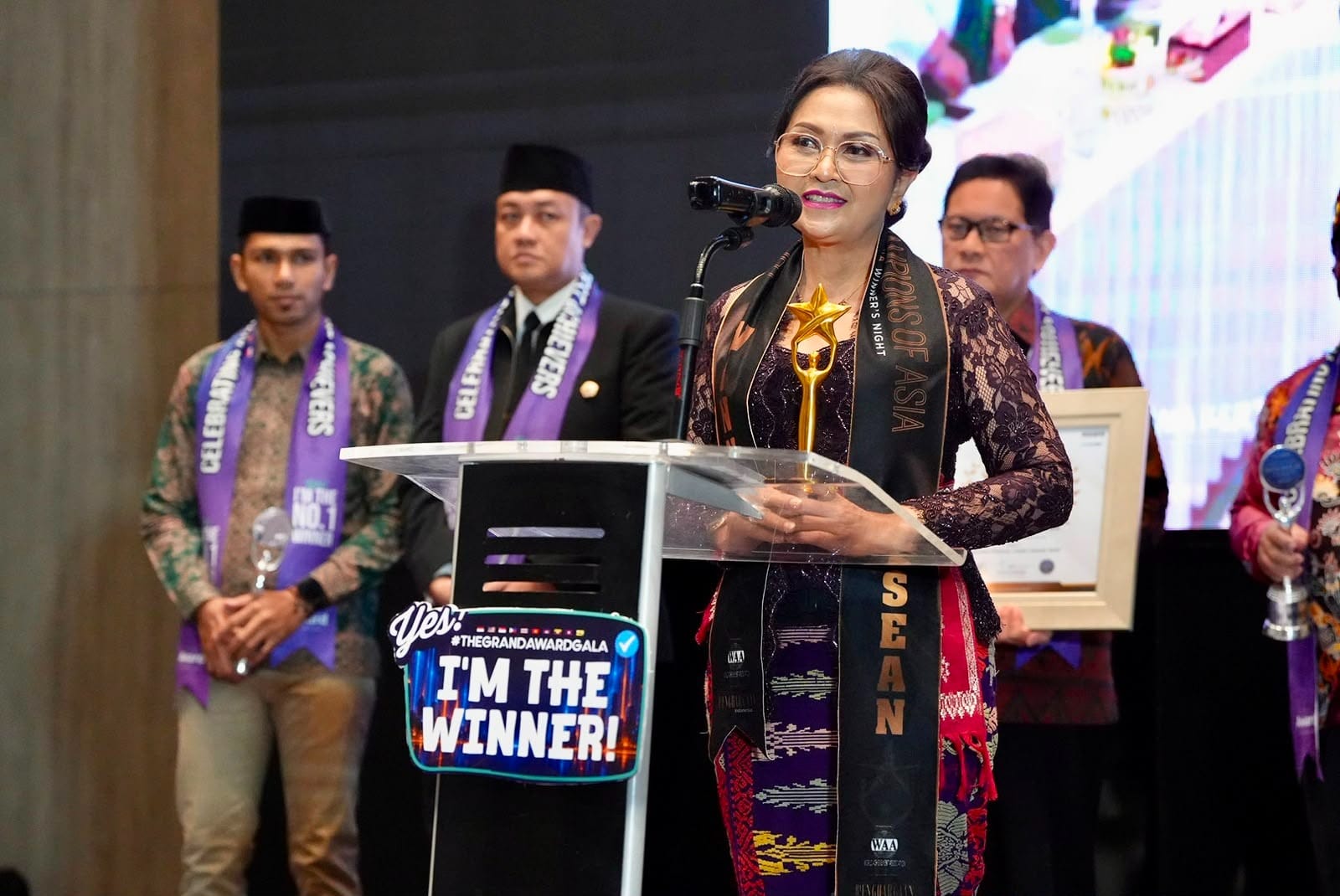 Bunda PAUD Badung Rasniathi Adi Arnawa Raih Penghargaan Best Inspiring & Creativity Women Award 2026