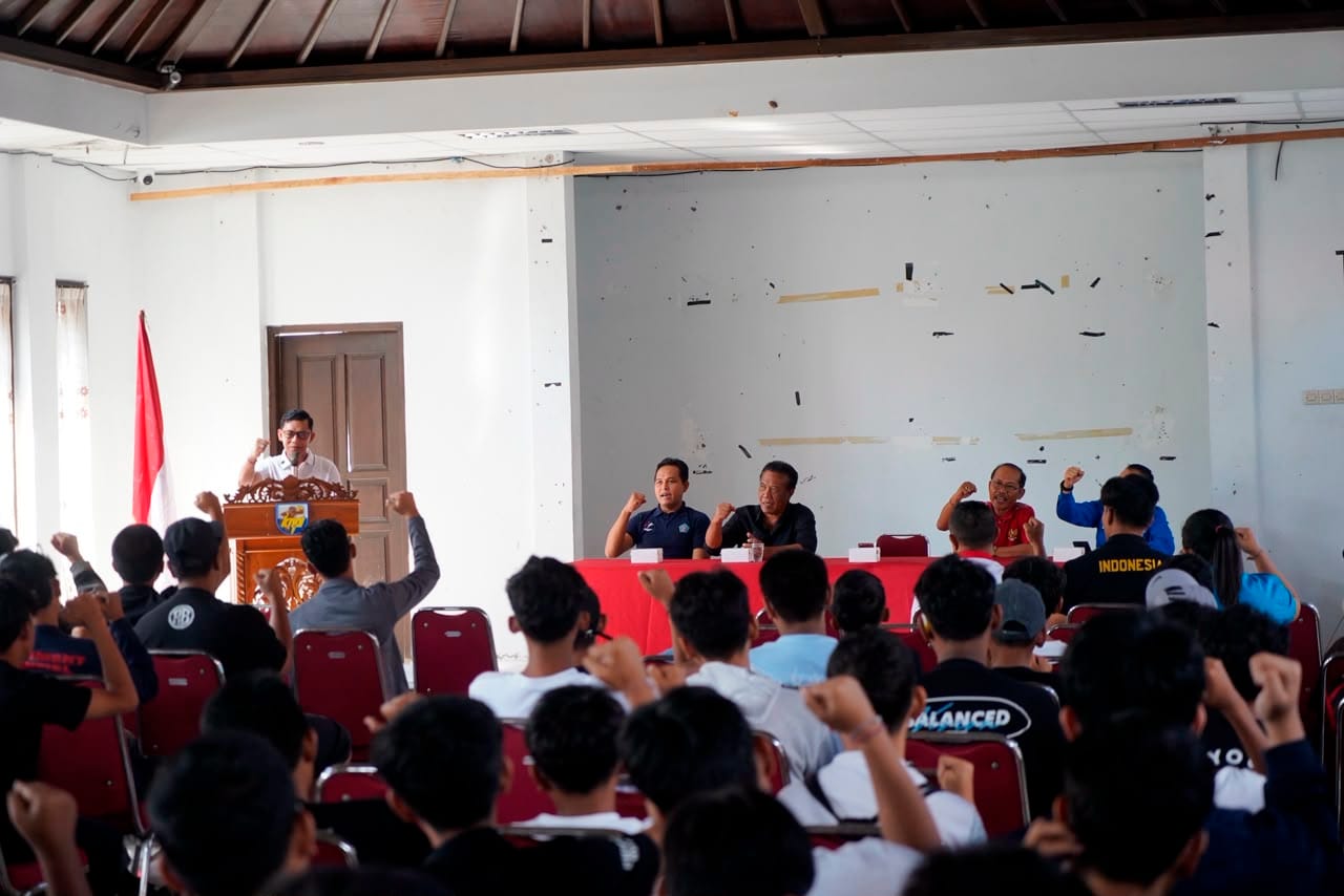 Diikuti 170 Gamers Muda, Bupati Satria Resmi Buka Piala Pelajar Esports Klungkung 2026