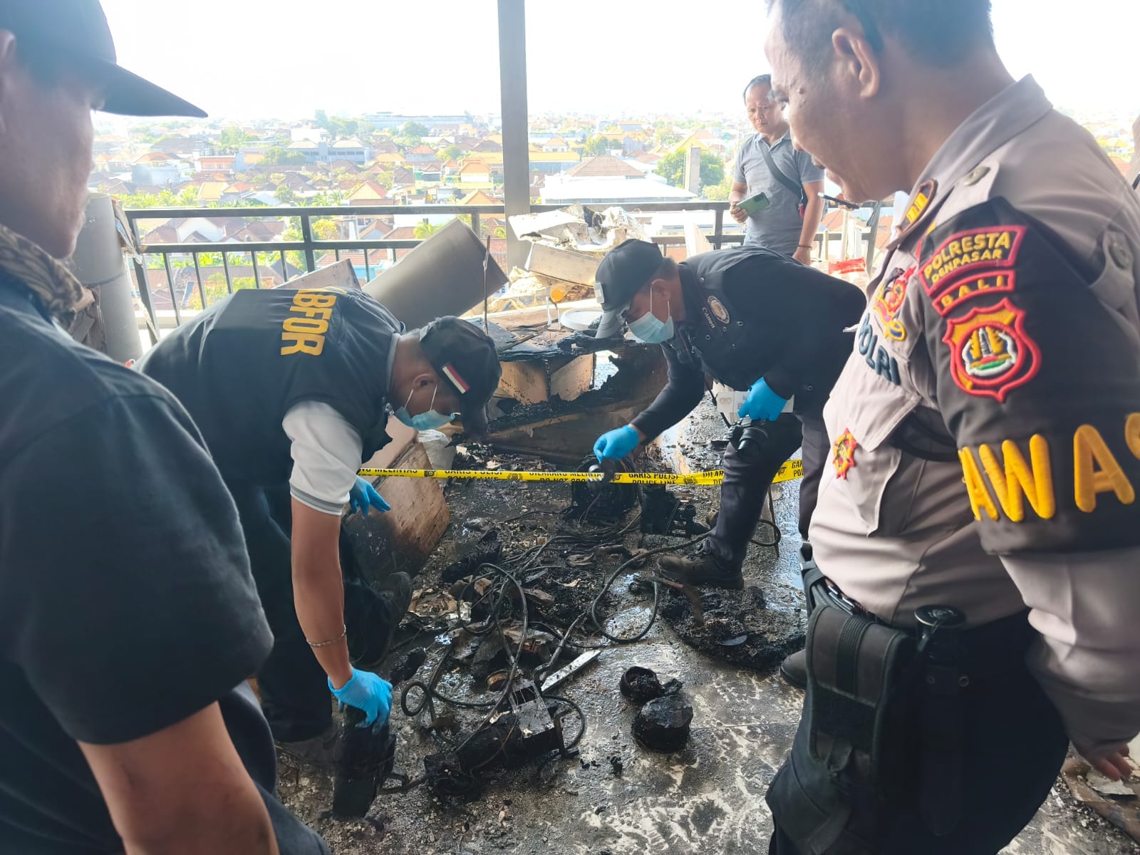 Kebakaran Melahap Lantai 6 Proyek RS Amerta Husadha Denpasar, Petugas Damkar dan Pekerja Jadi Korban