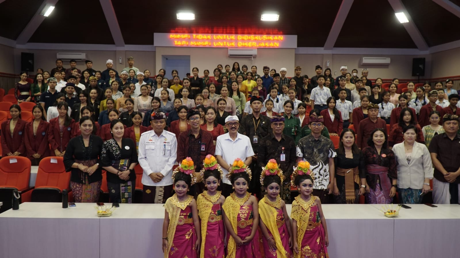 Ancaman Siber Kian Nyata, Wabup Bangli Diar Minta Generasi Muda Punya “Mental Baja”