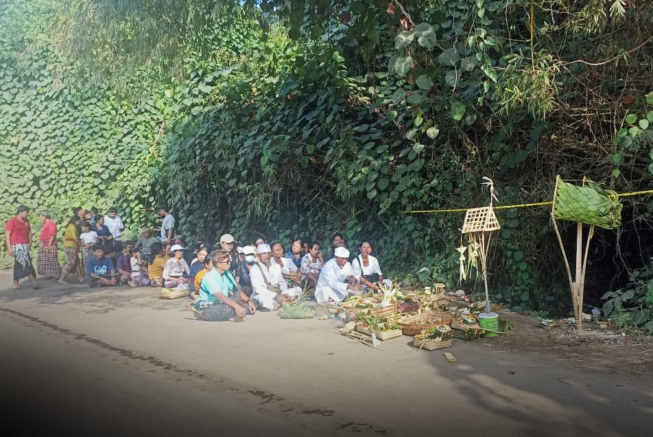 Keluarga Almarhum Man Colik Gelar Ritual Nebusin, Doakan Pelaku Segera Terungkap