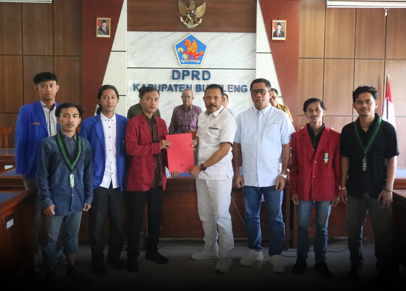 Terima Audiensi Cipayung Plus, Ketua DPRD Buleleng Tegaskan Proyek Bandara Bali Utara dan LP2B Sudah Dibentengi Perda