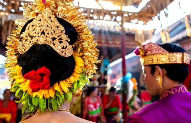 Banyak Pantangan Penting! Kalender Bali Senin 13 Juli 2026: Hindari Pawiwahan, Ngaben, dan Membangun Rumah