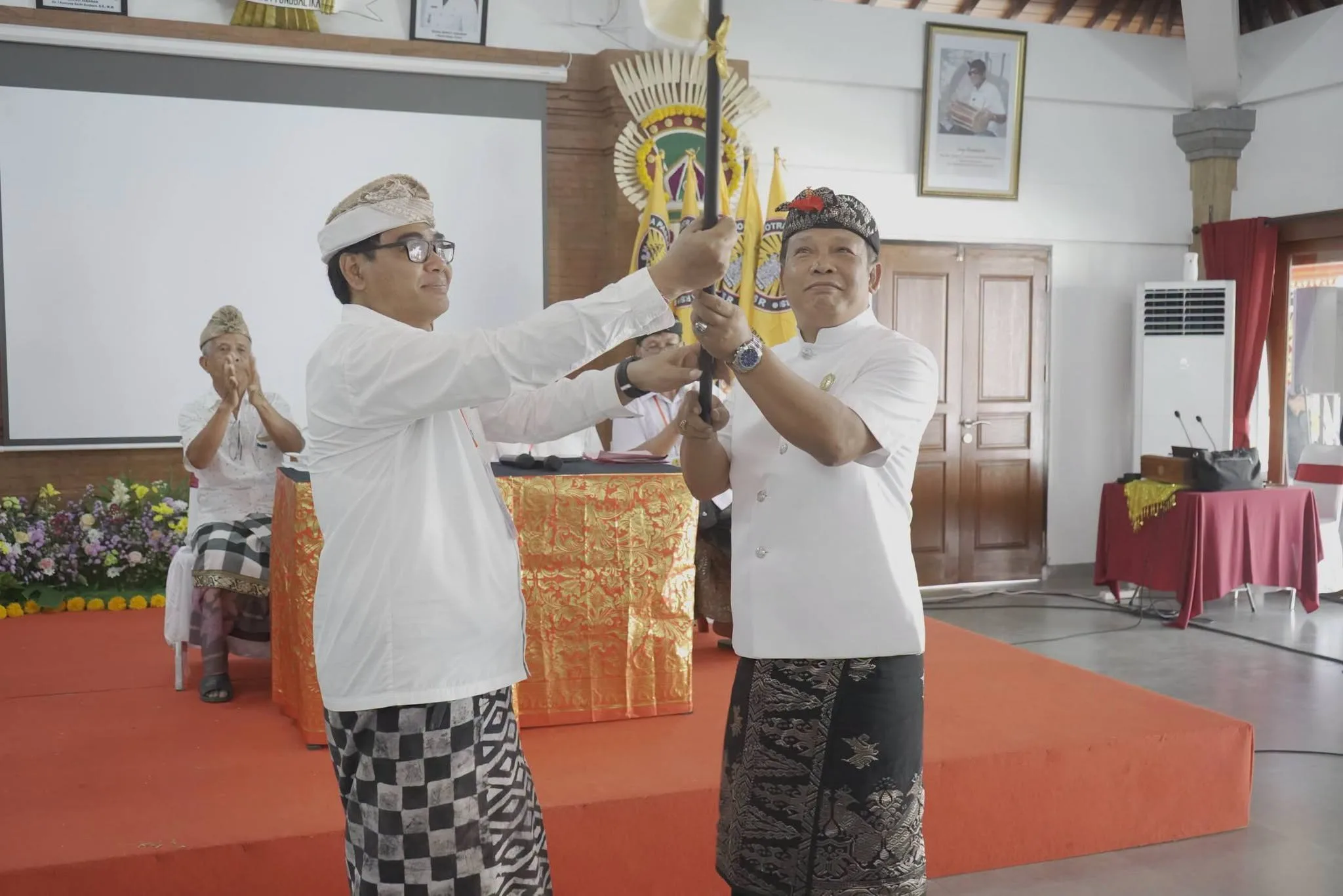 Hadiri Loka Sabha VII di Tabanan, Wabup Guru Pandu Ajak Semeton MGPSSR Jaga Marwah dan Guyub Ring Pasemetonan