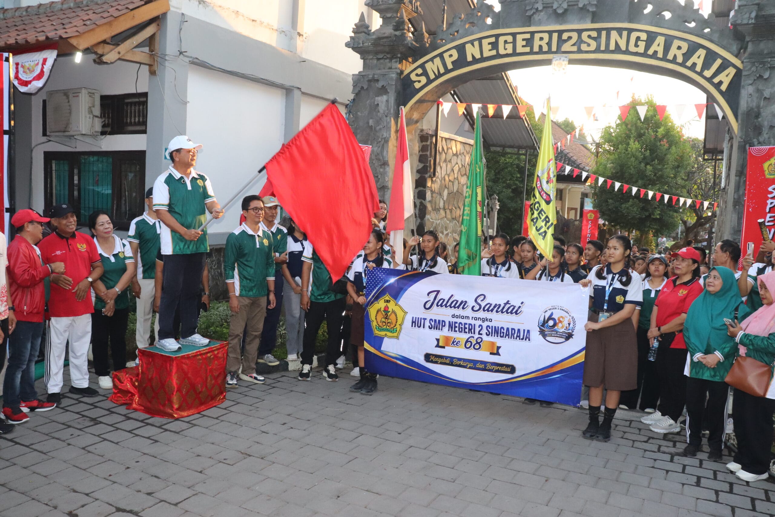 HUT ke-68 SMPN 2 Singaraja, Bupati Buleleng Ingat Masa Sekolahnya