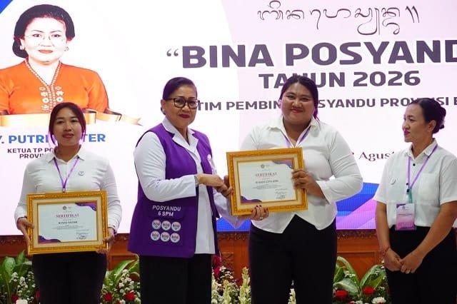 Resmi Tutup Bimtek 111 Peserta Jembrana, Putri Koster Wanti-wanti Kader Jangan Simpan Ilmu di Lemari