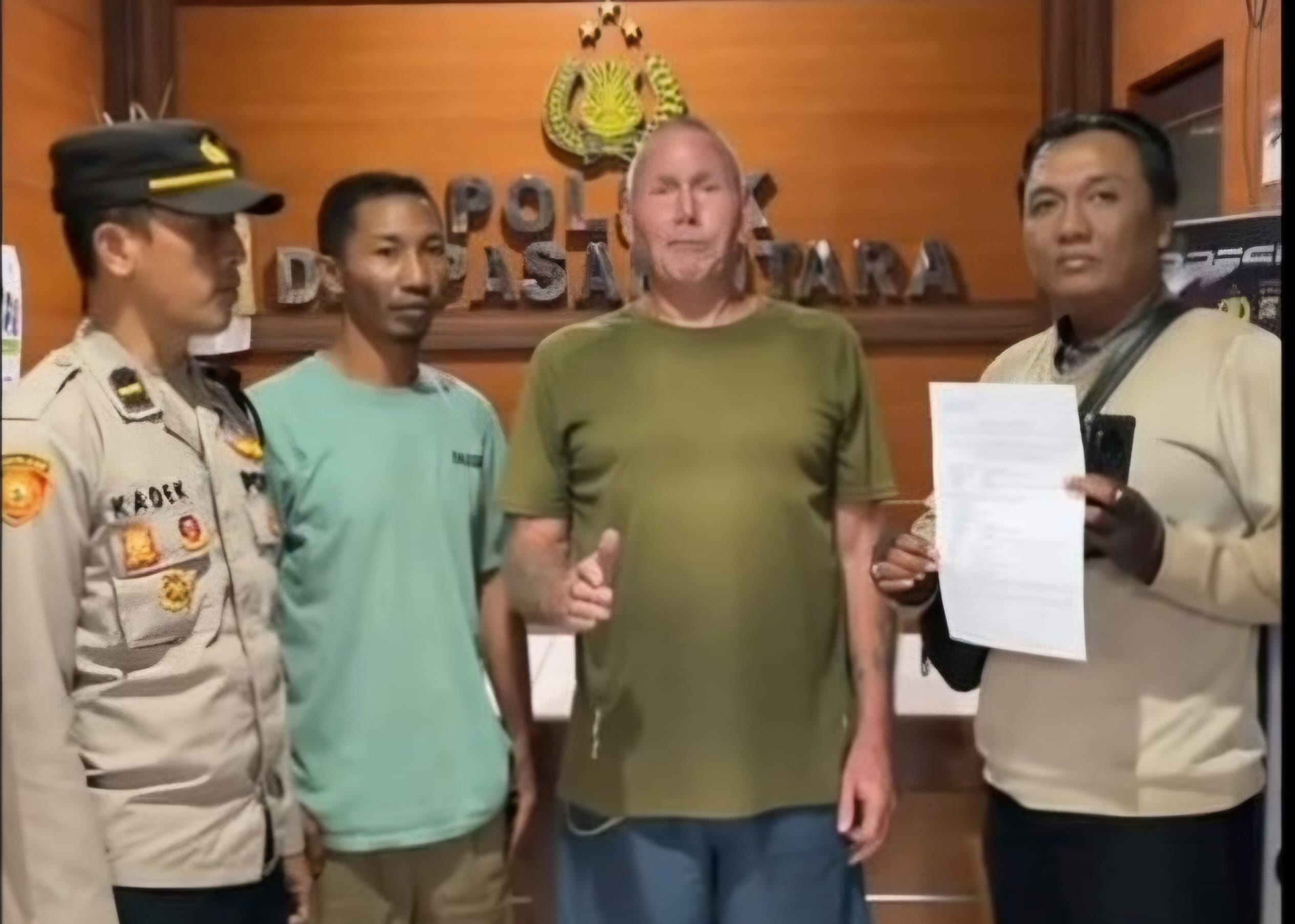 Lacak CCTV, Tas Berisi Paspor dan Dolar Turis Australia yang Tertinggal di Taksi Ditemukan