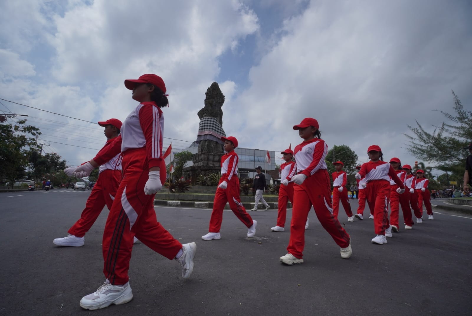 Diikuti 35 Regu, Lomba Gerak Jalan SD Dilepas Bupati Bangli di Alun-Alun