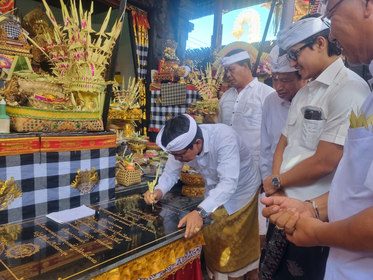 Karya Ngenteg Linggih di Pura Maspahit Canggu, Bupati Adi Arnawa Penandatanganan Prasasti dan Serahkan Hibah Rp800 Juta