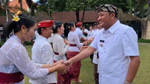 Rombak Birokrasi Gianyar, Bupati Mahayastra Lantik 175 Pejabat di Taman Maheswara