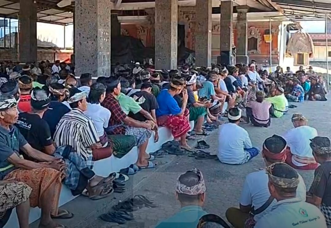 Buntut Persoalan Kajang dan Tirtha Kawitan, Paruman Desa Adat Tangkas Jatuhkan Sanksi Sosial Bagi Pengempon Pura
