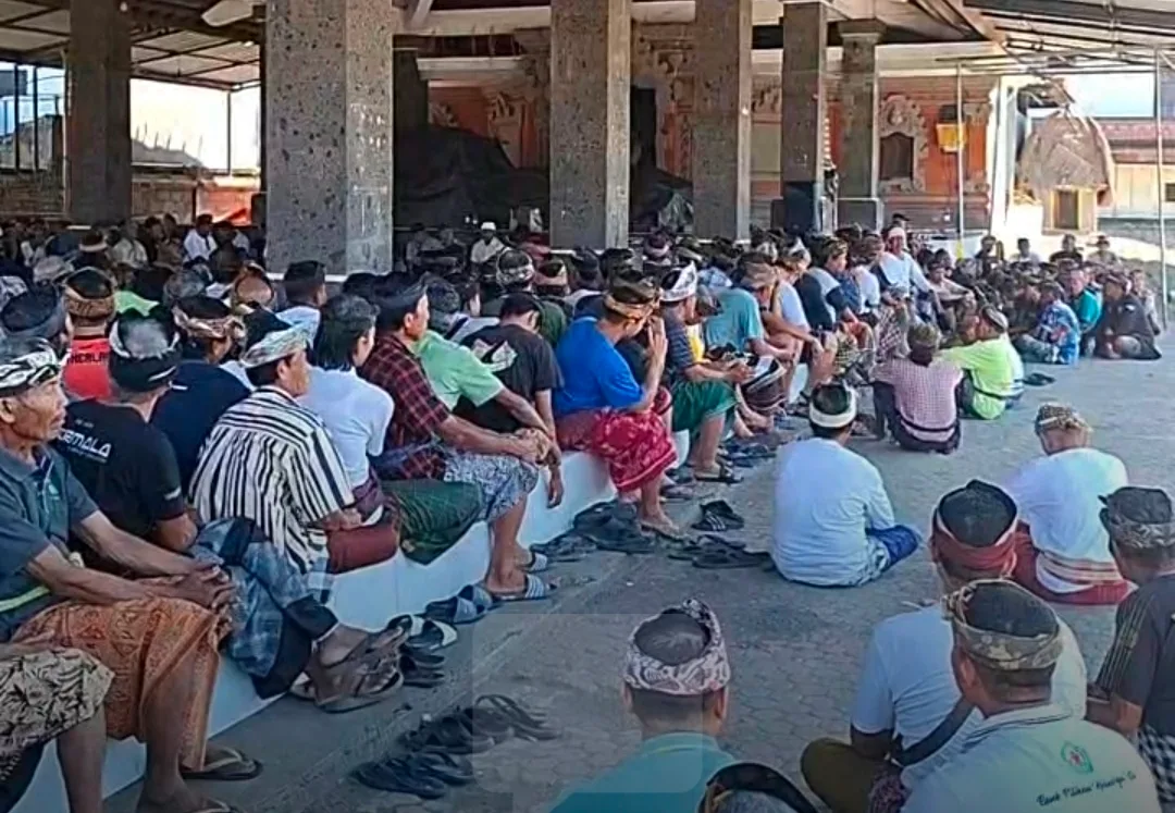 Buntut Persoalan Kajang dan Tirtha Kawitan, Paruman Desa Adat Tangkas Jatuhkan Sanksi Sosial Bagi Pengempon Pura