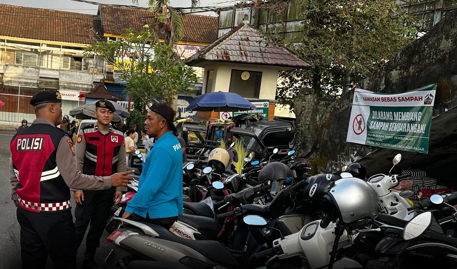 Perkecil Ruang Gerak Curanmor! Polres Bangli Rangkul Jukir Pasar Kidul Sisir Kendaraan Kunci Nyantol