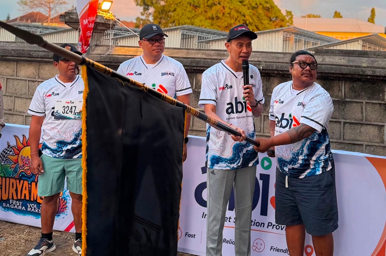 Wabup Tjok Surya Ajak Masyarakat Promosikan Wisata Nusa Penida Lewat Olahraga