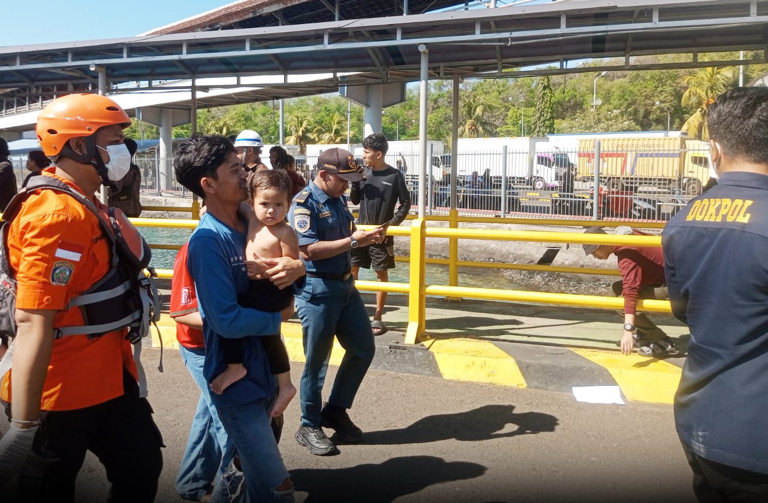 Tragedi KMP Putri Yasmin Terbakar di Selat Lombok, Diduga Dipicu Truk Box – Jumlah Penumpang Beda dengan Manifest