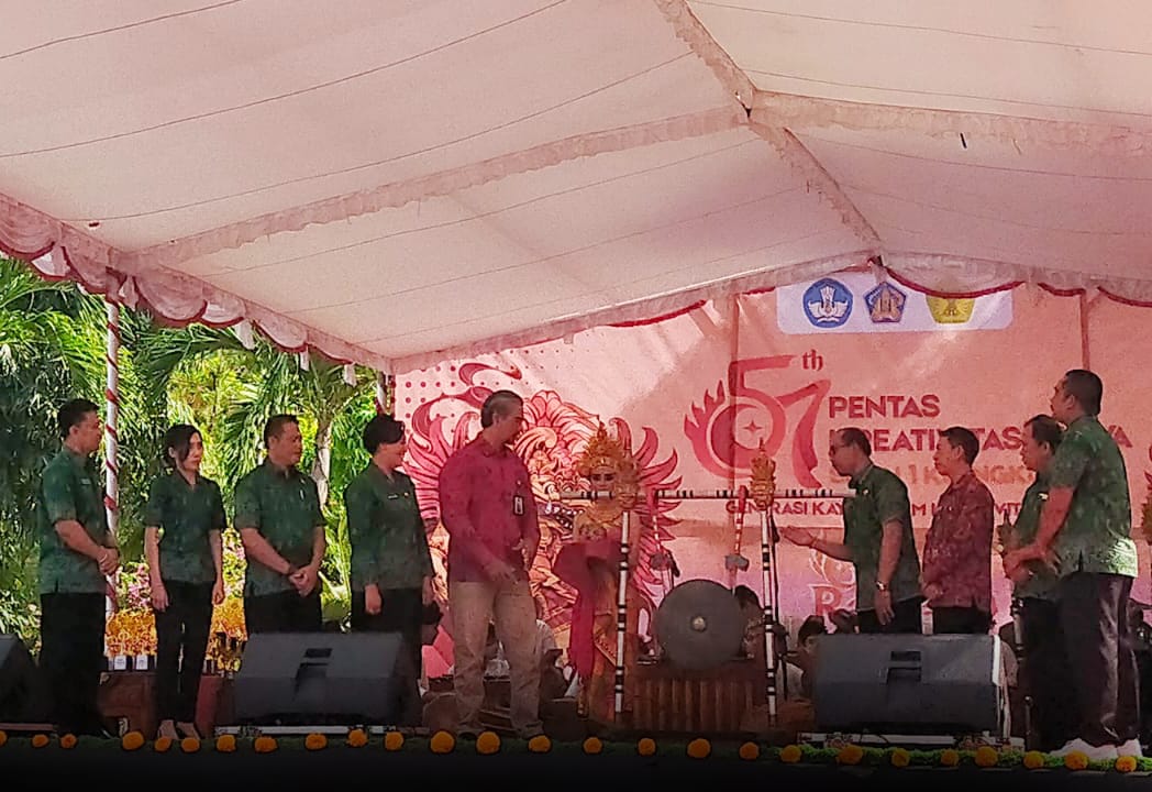Usung Tema “Gneya Raksana”, SMKN 1 Klungkung Peringati Puncak HUT Ke-57