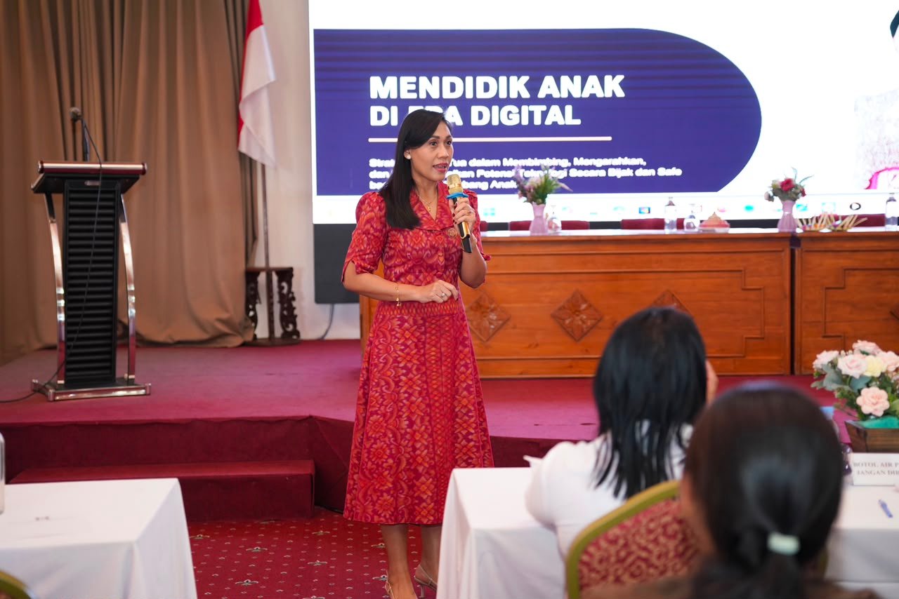 Cegah Bahaya Gadget pada Anak, Bunda PAUD Gianyar Bagikan Strategi Pengasuhan Digital