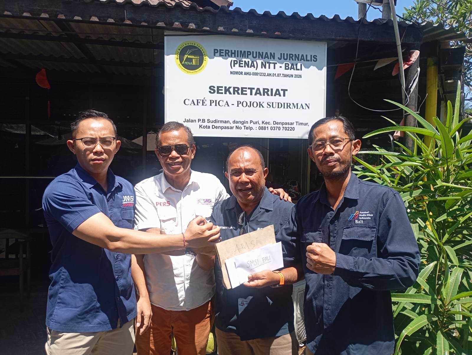 Wujud Solidaritas, Tiga Organisasi Media Siber di Bali Salurkan Donasi untuk Korban Gempa NTT