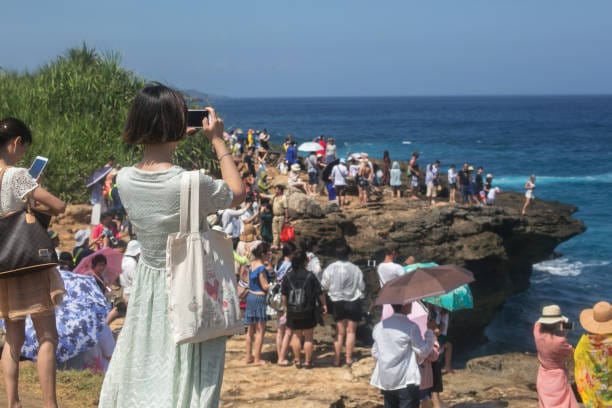 Prakiraan Cuaca Bali 5 Agustus ; BMKG Keluarkan Peringatan Gelombang Laut Hingga 6 Meter
