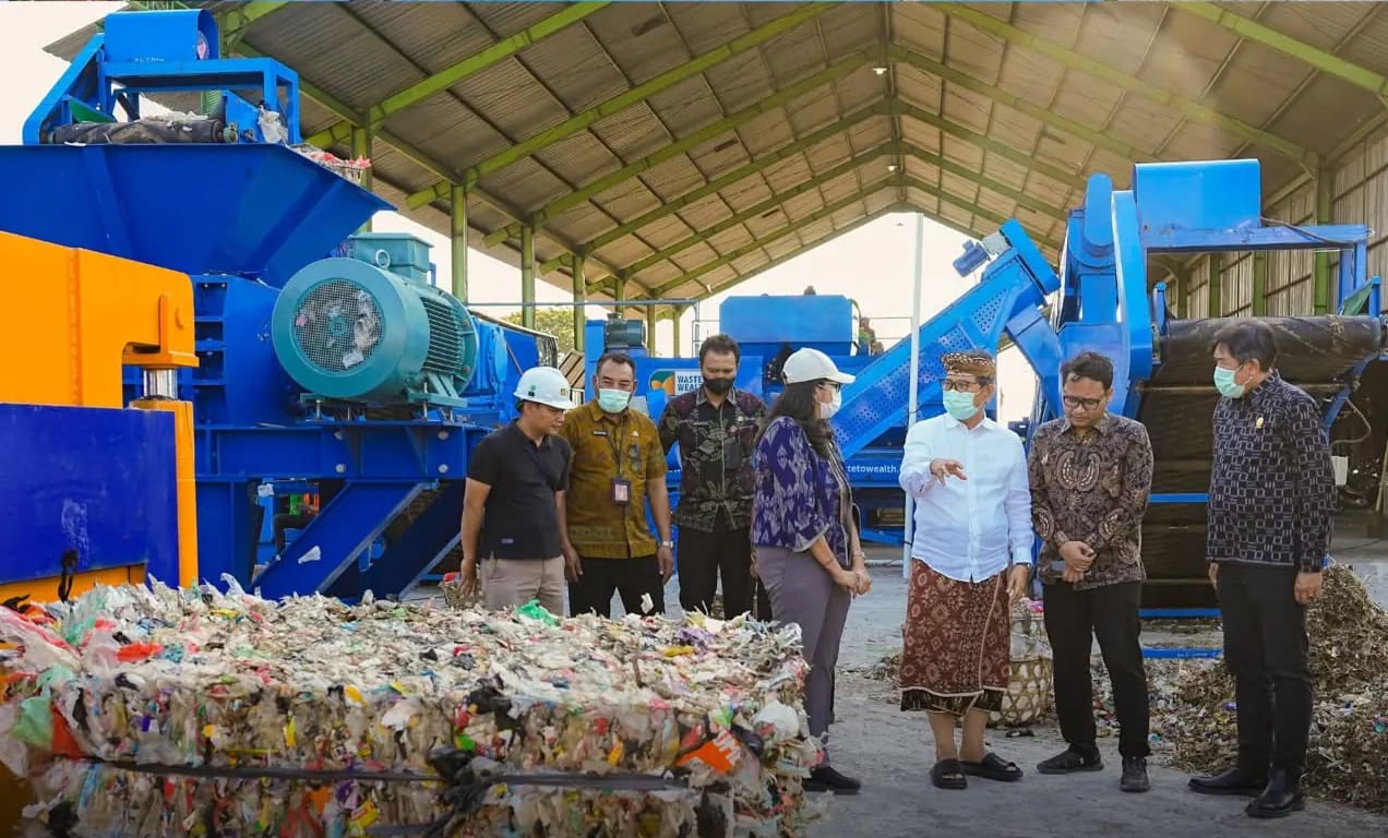 Uji Coba Mesin RDF di TPST Mengwitani, Bupati Adi Arnawa Targetkan Olah 300 Ton Sampah per Hari