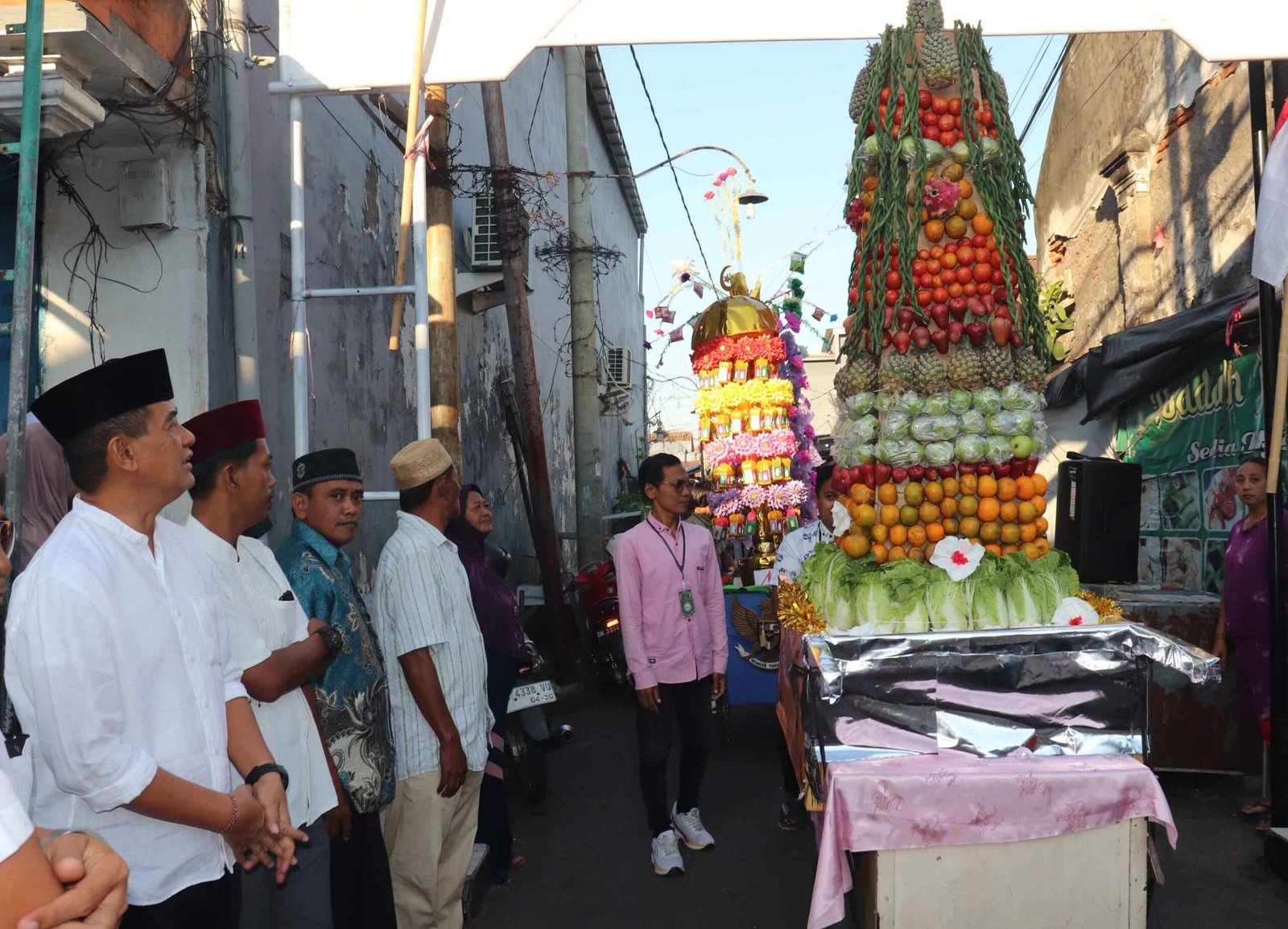 Pererat Silaturahmi dan Toleransi, Wabup Supriatna Lepas Pawai Kirab Maulid Nabi di Singaraja
