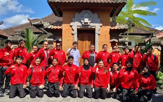 Wabup Klungkung Lepas 24 Pesilat Bakti Negara Targetkan Juara