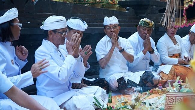 10 Tahun Sekali! Koster Hadiri Puncak Karya Panca Wali Krama Ulun Danu Batur Songan di Rahina Purnama Kapat