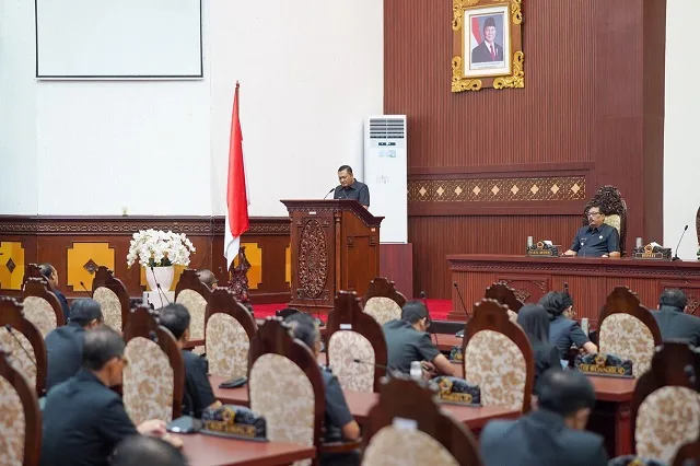 PAD Tembus Rp 2,4 Triliun! Bupati Mahayastra Beberkan Postur Perubahan APBD Gianyar 2026 di DPRD