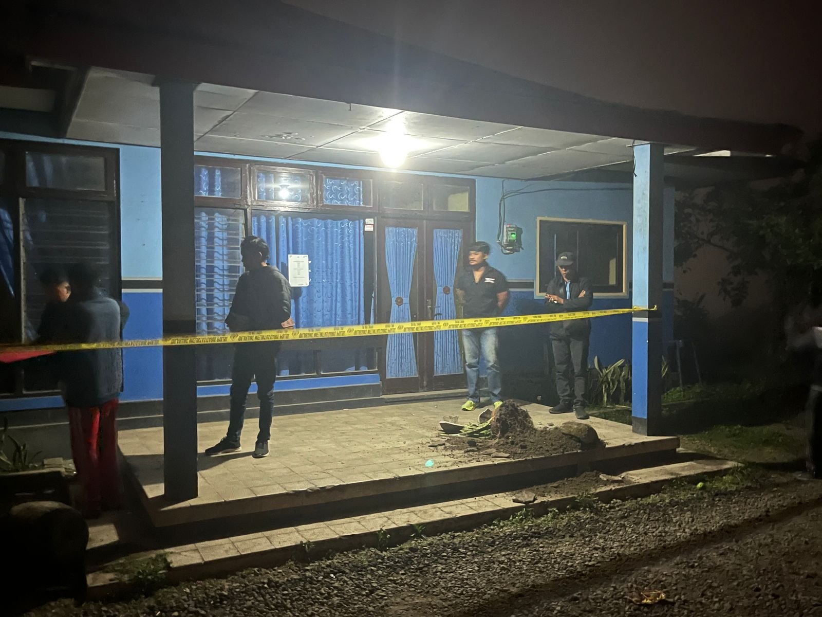 Kantor PDAM Unit Kintamani Diteror, Jendela Kaca Pecah – Pot Hancur, Polisi Selidiki