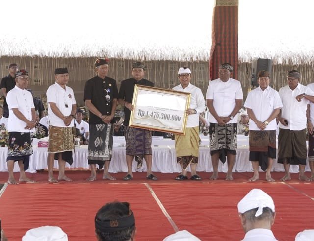 113 Sawa Ikuti Ngaben Massal di Jimbaran, Pemkab Badung Hibahkan Rp 1,4 Miliar