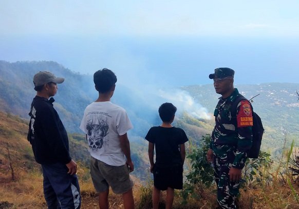 Api Merembet dari Tejakula, Hutan Lindung Bukit Mendaa, Kintamani Hangus Terbakar